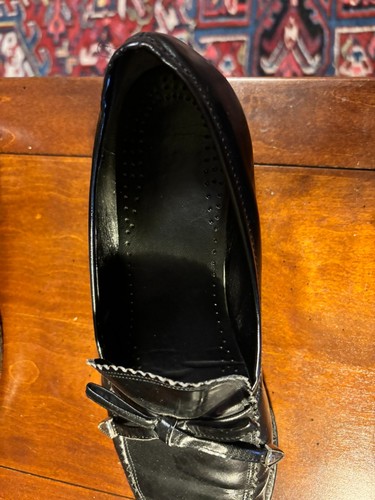 Schwarze Lackleder Brighton Halbschuhe mit Schleifen & silbernen Abnähern Größe 7 1/2 N - Bild 12 von 12