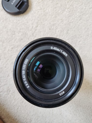 Sony E-Mount Lens 18-135mm F3.5-5.6 OSS Zoom SEL18135 APS-C - Picture 2 of 5