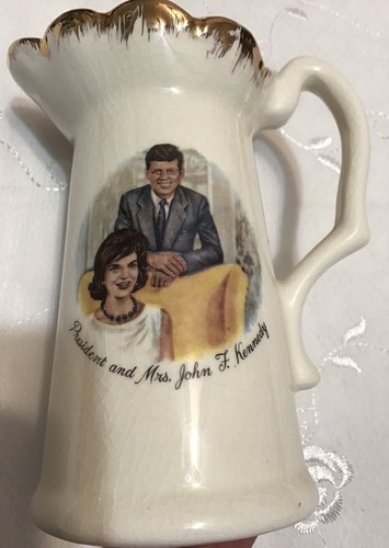2er Set, John & Jacqueline Kennedy kleine Krüge, Vintage, Made in the 60's - Bild 9 von 17