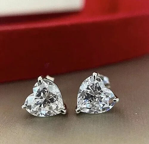 2CT Heart Lab Created Diamond Women's Stud Earrings 14K White Gold Plated Silver - Bild 3 von 4