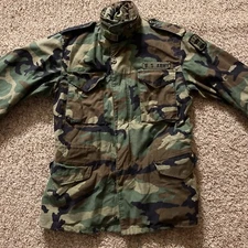 Vintage US Military Issue Field Cold Weather Jacket Size Medium Men's