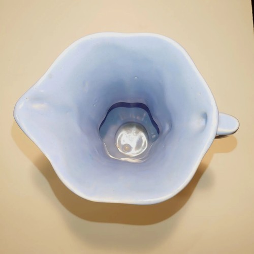 Vintage 8"T x 5.5"L x 4"W Shawnee USA Blue Pottery Pitcher / Vase - Picture 6 of 8