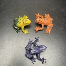 Lot of 3 Jaru Plastic Miniature Frogs 1980s Figurines  Purple Yellow