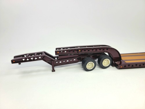 Trail King 2x2x2 Low Loader Trailer - Maroon ASAM Smith 1:48 Scale Diecast Model - Picture 2 of 11