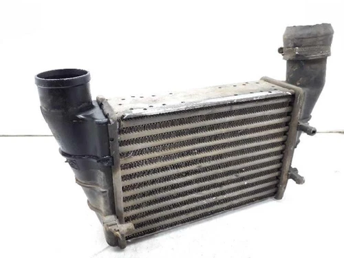 058145805 Intercooler per VOLKSWAGEN PASSAT BERLINA (3B2) Comfortline 1 4627247 - Foto 2 di 9