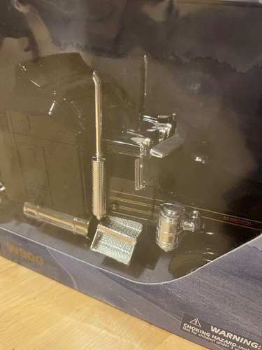 š„Kenworth NewRay W900 New in Box Diecast Long Hauler 1:32