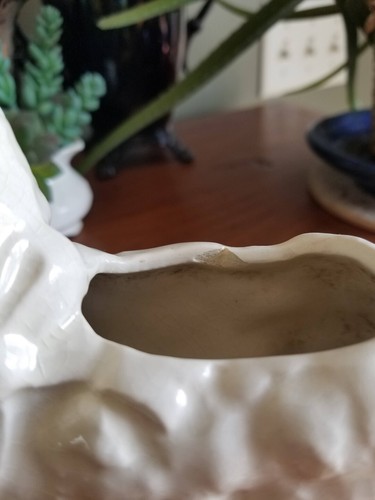 Vintage McCoy White Glaze Ceramic Sheep / Lamb Planter with Bow - Picture 5 of 10