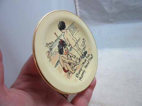 Mini piatto vintage Primrosa Royal Tudor Ware. Umorismo per bambini nudi - Foto 3 di 3