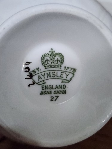 Circa 1930s AYNSLEY Bone China Teacup and Saucer Set England with Crocus - Picture 4 of 4