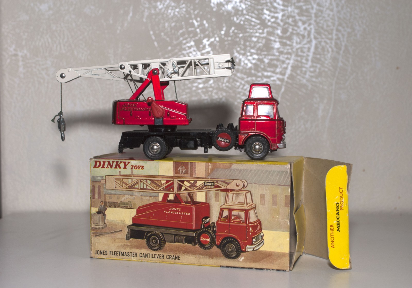 Maison neuve, satisfaite de la famille DINKY TOYS n°970 Jones Fleetmaster Cantilaver Crane avec boite d'origine | Exquis (en) Exécution
Maison neuve, satisfaite de la famille DINKY TOYS n°970 Jones Fleetmaster Cantilaver Crane avec boite d'origine | Exquis (en) Exécution