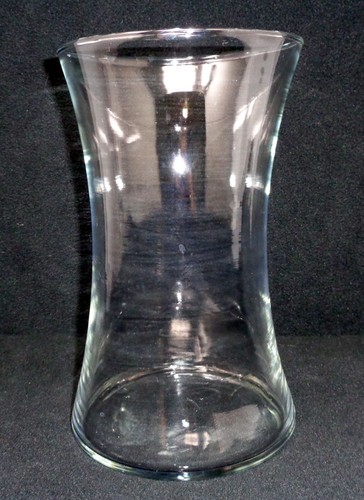 Clear Glass Flower Bouquet 8" Vase - Picture 2 of 4