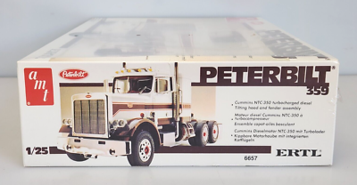 1983 AMT Ertl Peterbilt 359 1/25 Scale Semi Truck Plastic Model