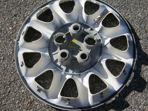 One factory 1996 1997 Dodge Intrepid 16 inch bolt on hubcap wheel cover white - Picture 5 of 20