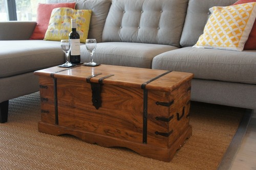 Thakat Sheesham Coffee Table Trunk - Picture 2 of 4