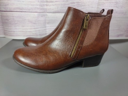 Unisa Brown Leather Ankle Boots with Zipper Accents, Size 8 1/2M - Picture 2 of 12