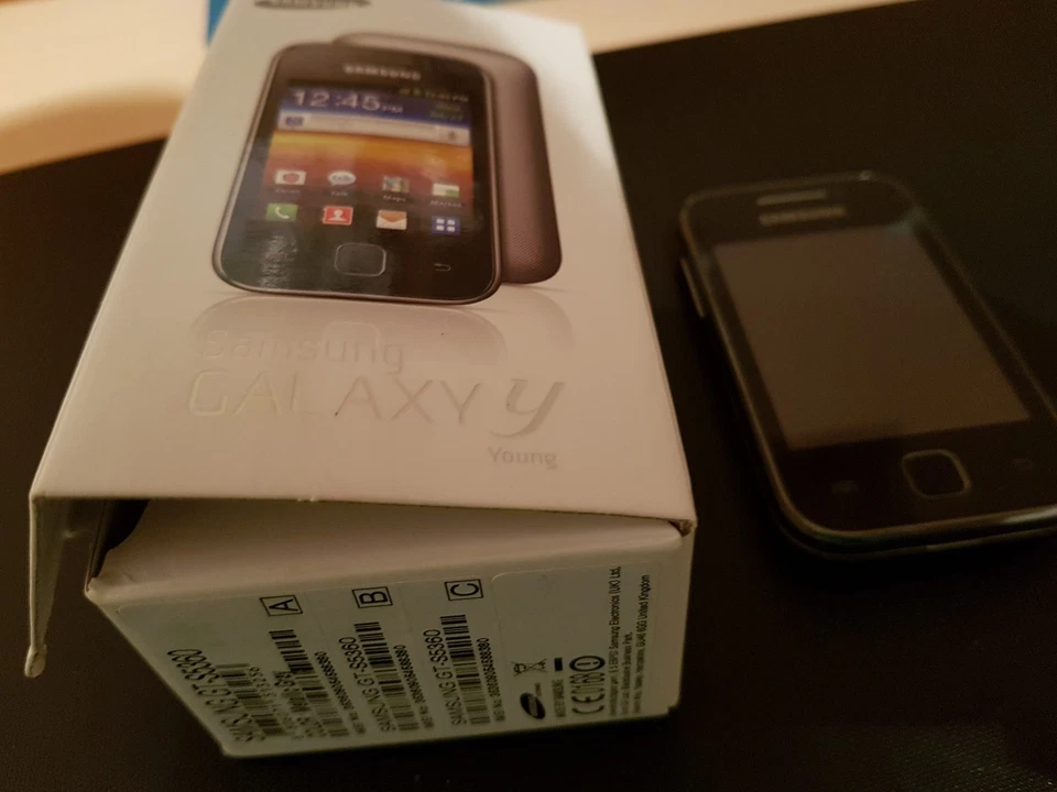 Samsung Galaxy Y GT-S5360 – Funktionsfähig– Retro Handy, Foto 1 von 2