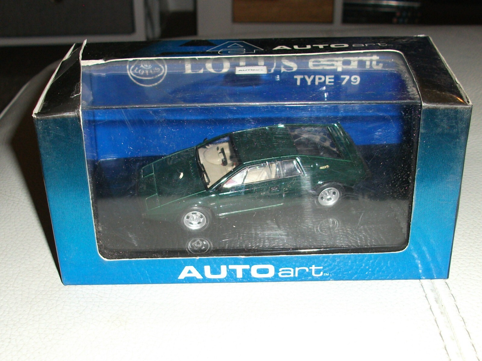 Picture 1 of 2
