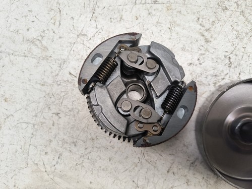 1984 Yamaha QT50 Yamahopper OEM Clutch Assembly Boss Hub Plates Basket Shoes - Picture 9 of 10