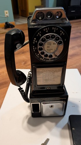 Vintage Mid Century Automatic Electric 3 Slot Pay Telephone With Keys And Ringer