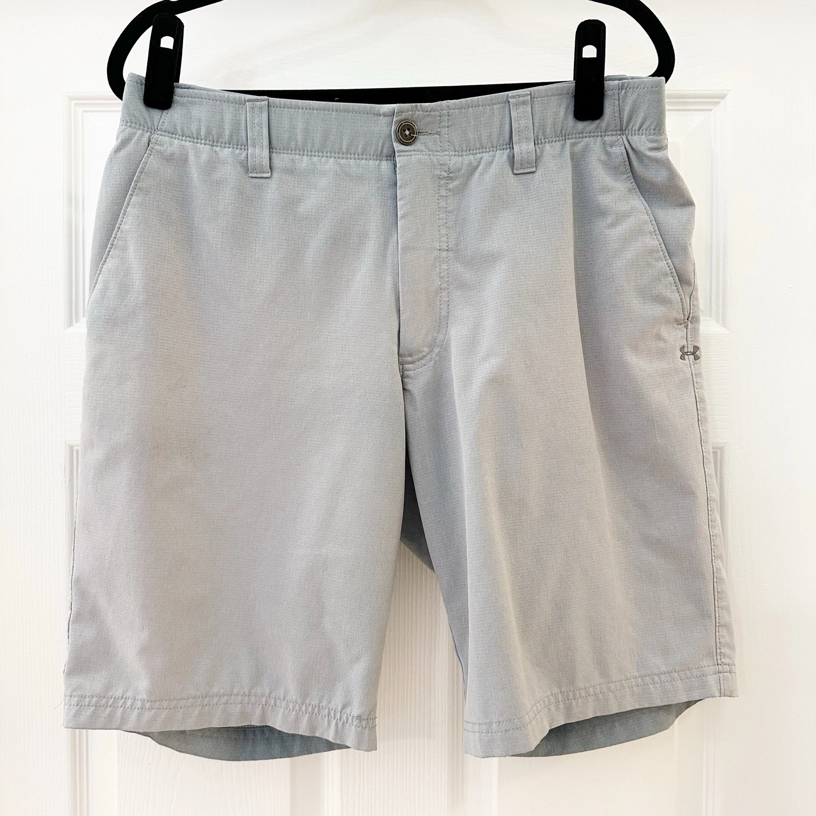Under Armour Flat front Golf Shorts Quick Dri Elastic Waistband Gray sz 34