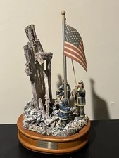 Vanmark "Image Of Hope" Red Hats Of Courage 9/11/2001 MUSIC BOX Star Spangle Ban