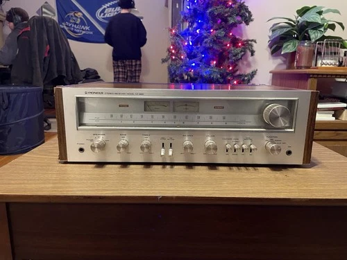 Vintage Pioneer SX-650 AM/FM Stereo Receiver