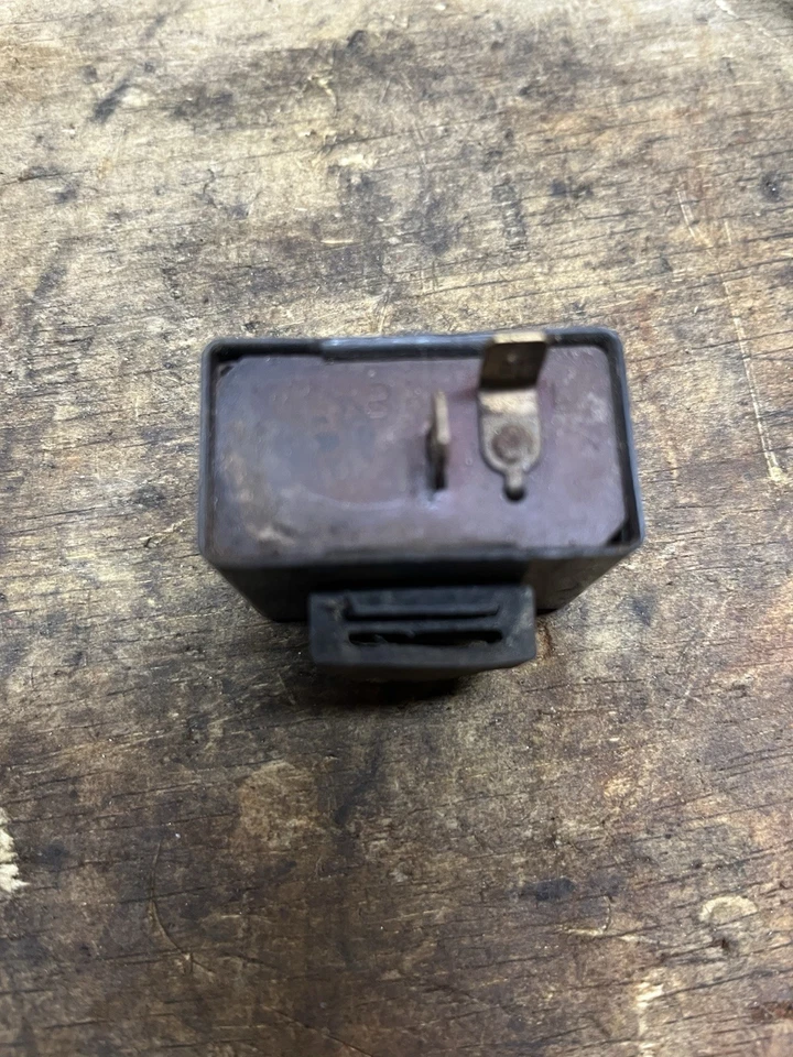 Suzuki GS550L GS 550 L 1982 relé intermitente Foto 4 de 4