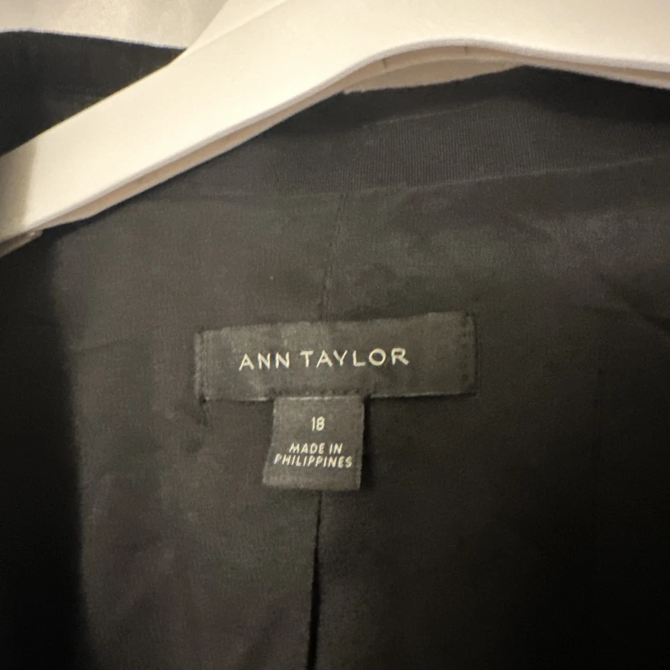 Blazer Ann Taylor para mujer The Notched One Button en negro elástico sin temporada 18 Foto 4 de 4