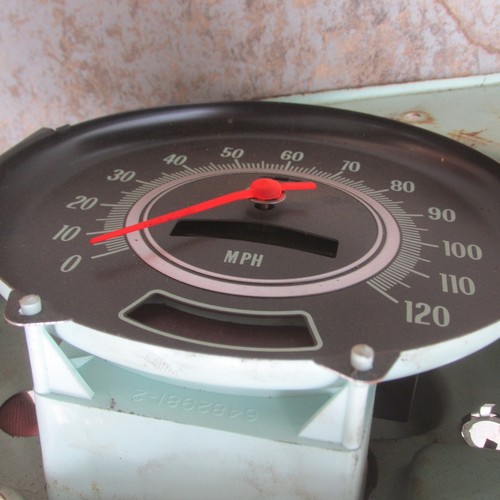 69 1969 CHEVELLE MALIBU EL CAMINO ORIGINAL GM SPEEDOMETER WITH MOUNTING POD - Picture 3 of 4