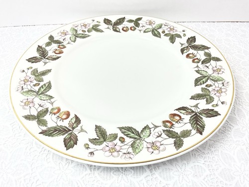 Plato de cena Wedgwood Strawberry Hill excelente estado 27,50 cm - Imagen 9 de 10