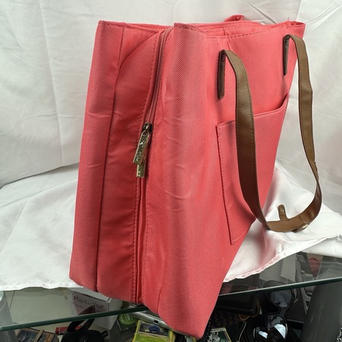 Bolso de Mano Antler en Rosa - Multi-Compartimento para Transporte - Todo para Viaje o Uso Diario - Imagen 7 de 13