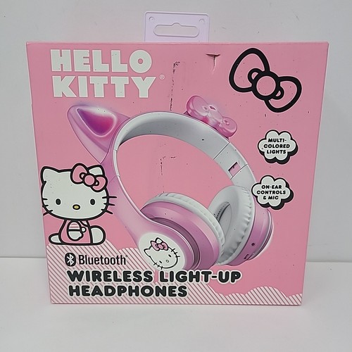 Hello Kitty Wireless Light Up Headphones Bluetooth Pink & White Sanrio NEW NIB