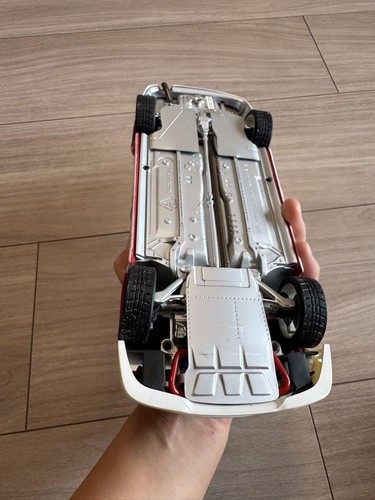 AUTOart 1/18 Mitsubishi Lancer Evo VI WRC 2001 – Rare, Clean Body, Damaged Box - Picture 7 of 10