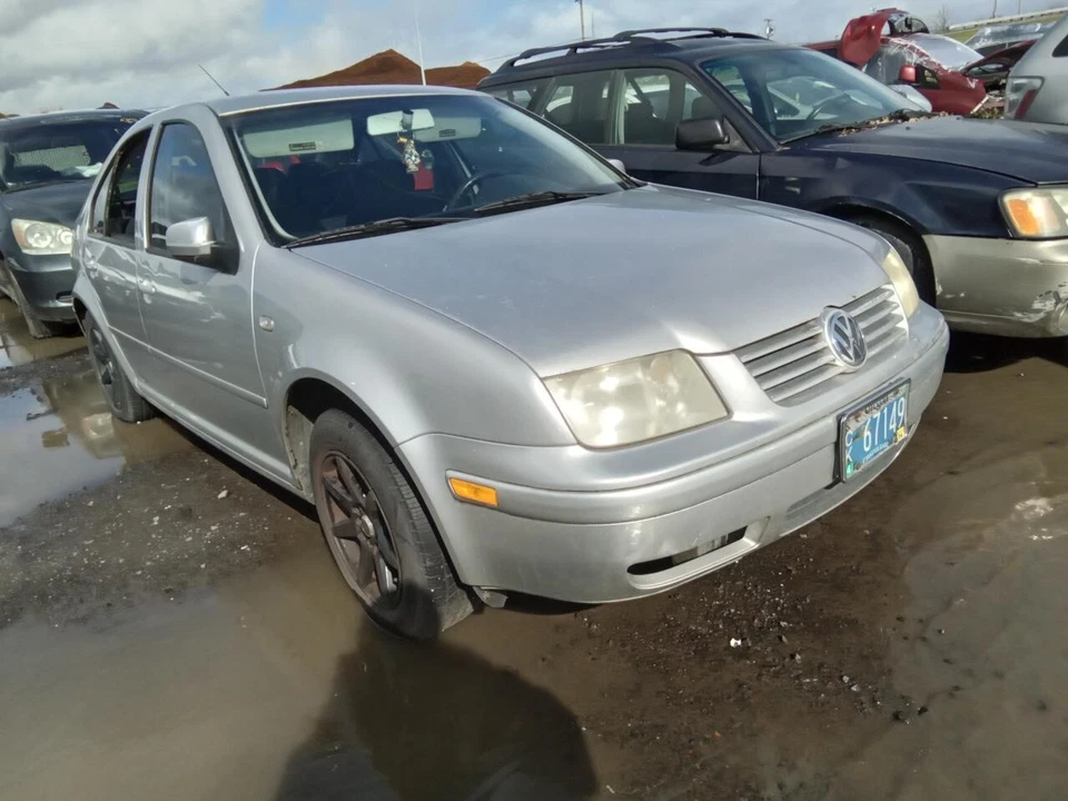Used Air Cleaner Assembly fits: 2001 Volkswagen Jetta 2.0L gasoline engine ID BE - Imagem 4 de 4