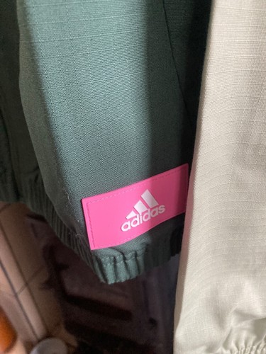 Camiseta deportiva adidas Berlin Marathon 2022 talla 8-10 nueva con etiquetas - Imagen 4 de 6