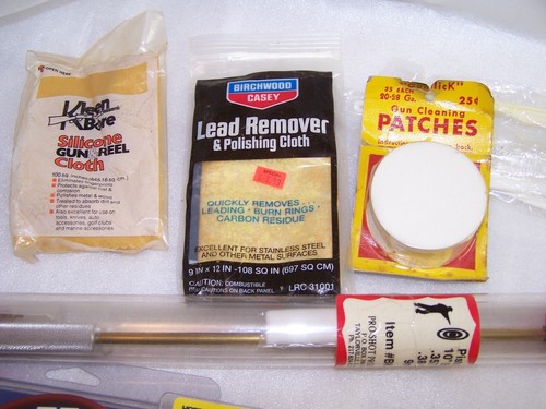 Lot of Gun cleaning supplies, pads, solution, Pro-shot Kit, Ear Plugs, brushes - Picture 6 of 9
