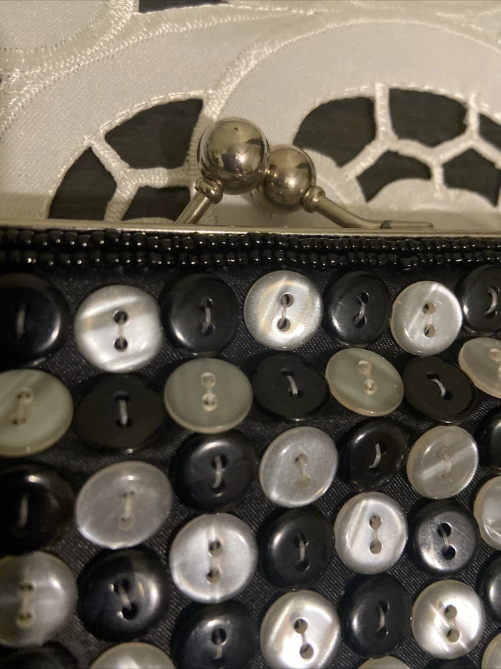 Vintage Black Purse with buttons and beads Kiss Clasp Closure Clutch Or Handle - Image 4 of 4
