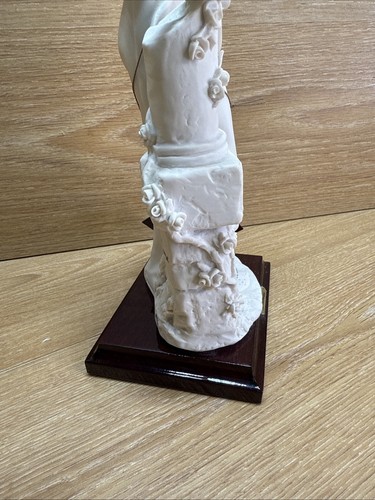 Giuseppe Armani Lady With Doves Statue - Picture 6 of 18