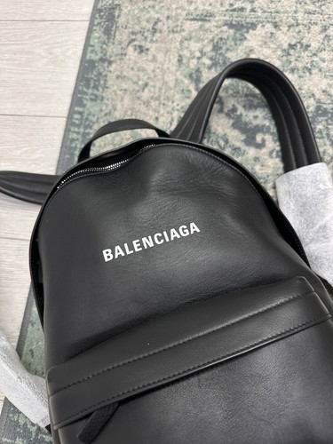 Balenciaga Logo Print Rucksack Tasche Mini | Schwarz | 100% Authentisch | Leder UVP 945£ - Bild 2 von 12