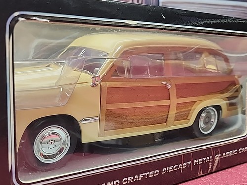 1949 Ford Woody Station Wagon Motor City Classics Maßstab 1:18 Diecast