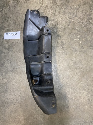 73-76 DART MOPAR A BODY INNER FENDER PLASTIC 1973 DART #3674299 SHIPS FREE !!!!! - Foto 3 di 9