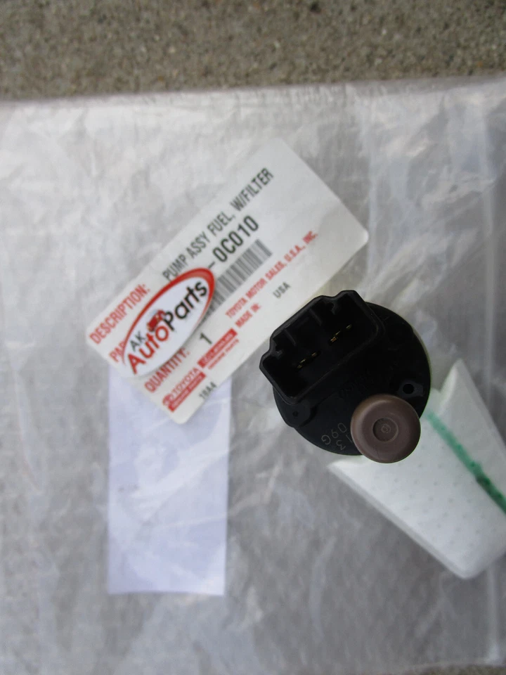 95 - 04 TOYOTA TACOMA 2.4L / 2.7L / 3.4L FUEL PUMP W/ FILTER OEM BRAND NEW - Image 3 of 4