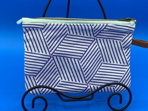 NWOT M & M WHITE AND PURPLE MAKEUP CASE APPROXIMATELY 7 x 5 - Picture 2 of 3