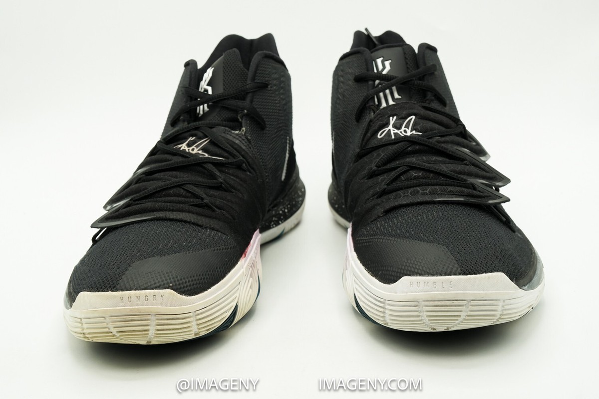 シューズ(男性用) Nike Kyrie 5 Black Magic Nike Kyrie 5 Black Magic Men's - AO2919-901/AO2918-901 - US
