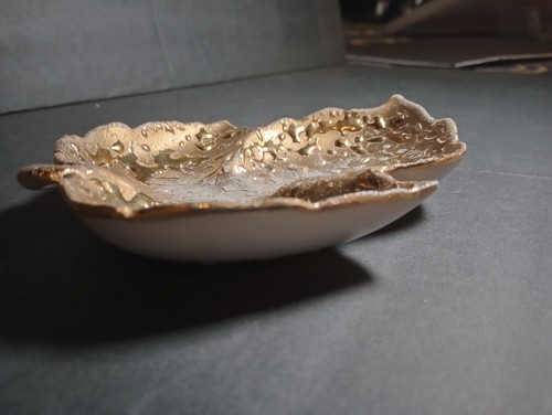 VTG Hand Decorated 22k Weeping Bright Gold Maple Leaf Dish Trinket Nut Candy USA - Picture 2 of 6