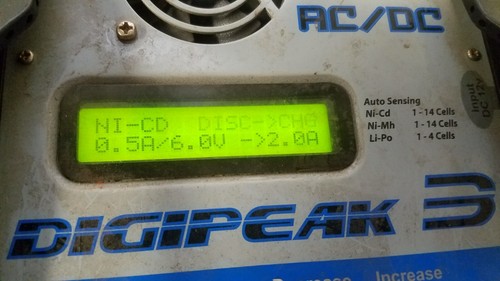Cargador AC/DC en caja OFNA RC Racing Digipeak-3 - Imagen 2 de 6
