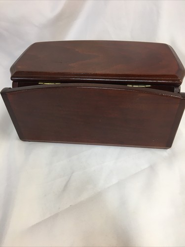 Cherry Finish Jewelry Box Green Felt Lining Good Condition 10”x6”x4”Preowned - Picture 7 of 12
