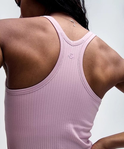 lululemon Ebb to Street Tanktop Light Support, B/C Cup. Wählen Sie Ihre Farbe. Neu mit Etikett - Bild 91 von 133