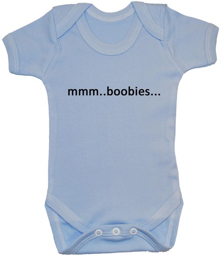 Boobies Baby mitwachsend/Body/Strampler/T-Shirt Neu mit Etikett - 24 Monate Acce Geschenk Junge Mädchen lustig - Bild 2 von 5