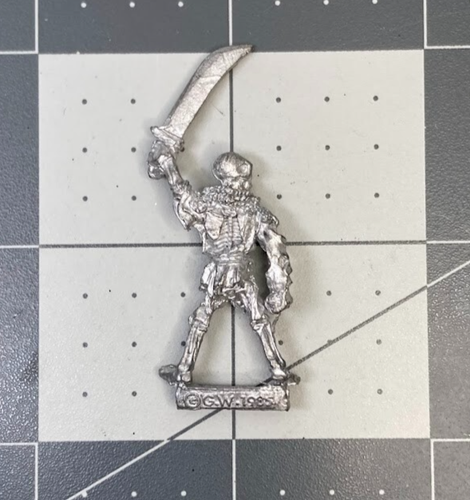 Vintage SKELETON Captain w/ Sword GW 1985 metal Old World undead Oldhammer DD25 - Picture 2 of 2